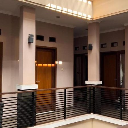 Hens Guesthouse Syariah Gadobangkong Bagian luar foto