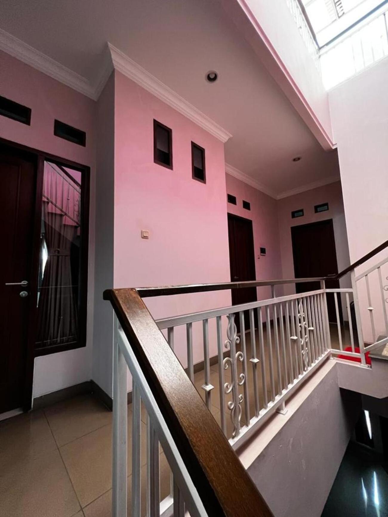 Hens Guesthouse Syariah Gadobangkong Bagian luar foto