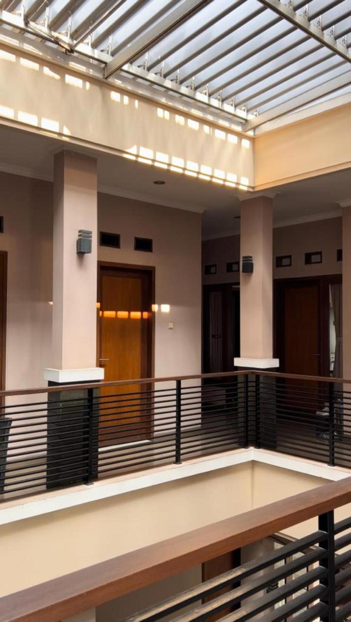Hens Guesthouse Syariah Gadobangkong Bagian luar foto