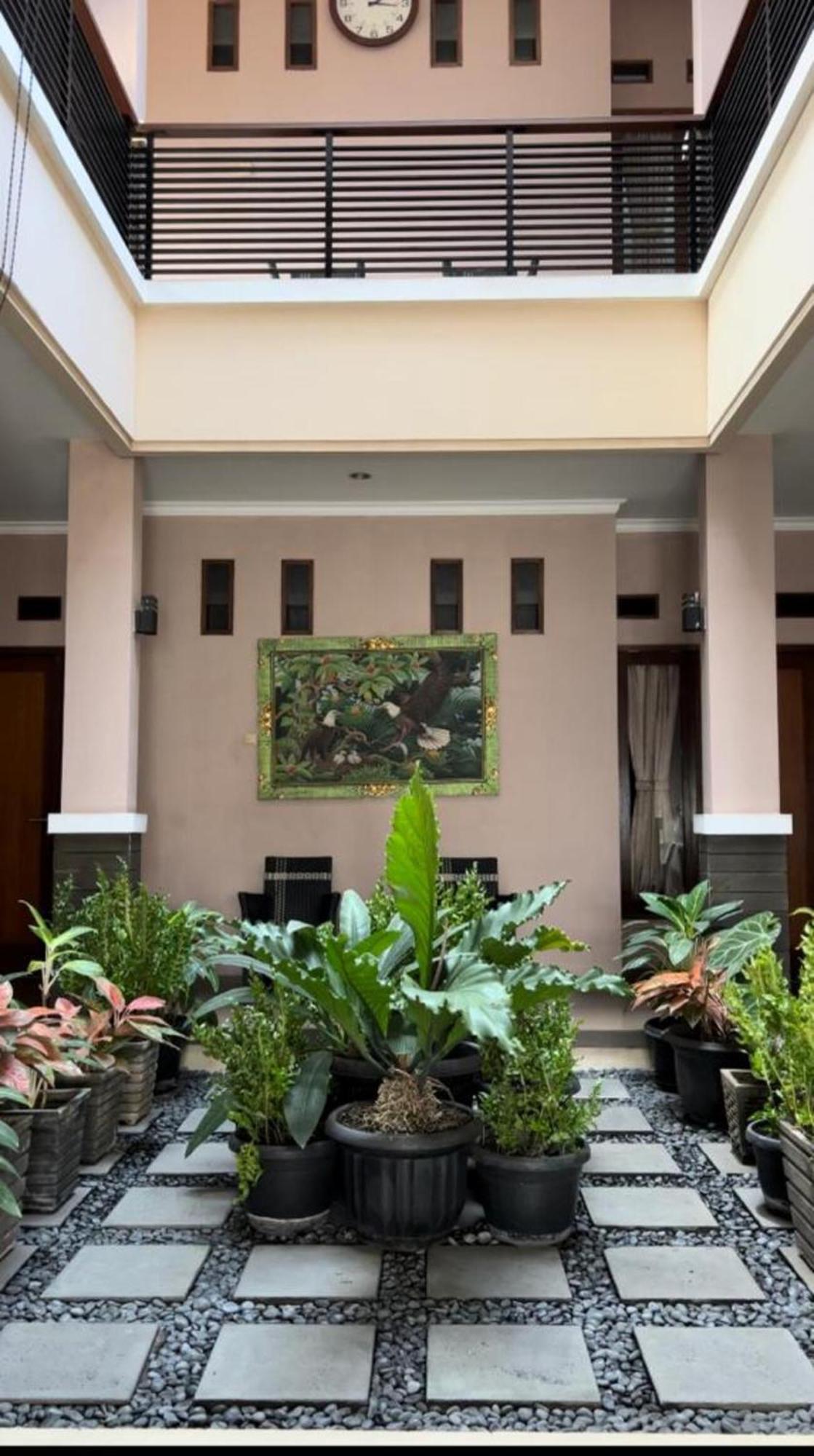 Hens Guesthouse Syariah Gadobangkong Bagian luar foto