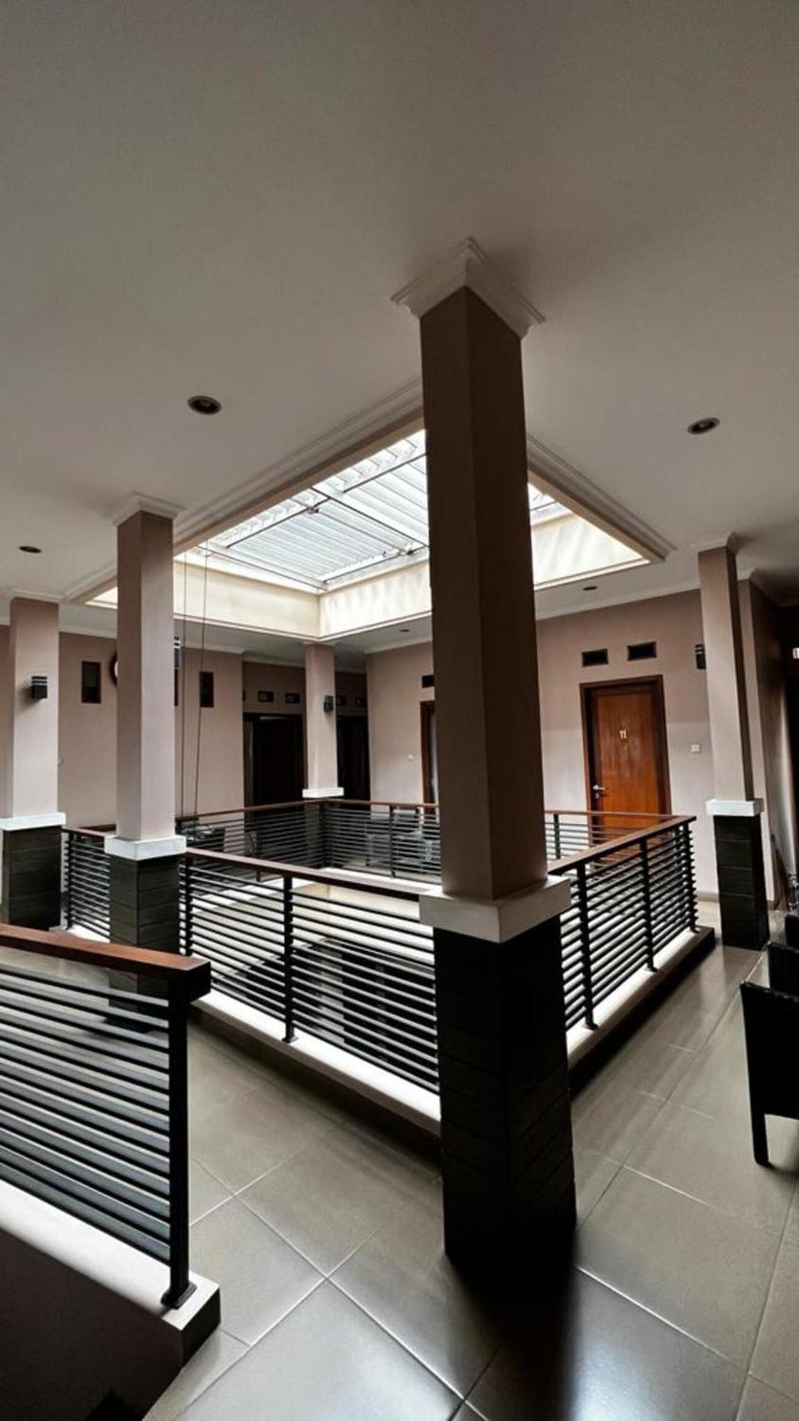 Hens Guesthouse Syariah Gadobangkong Bagian luar foto